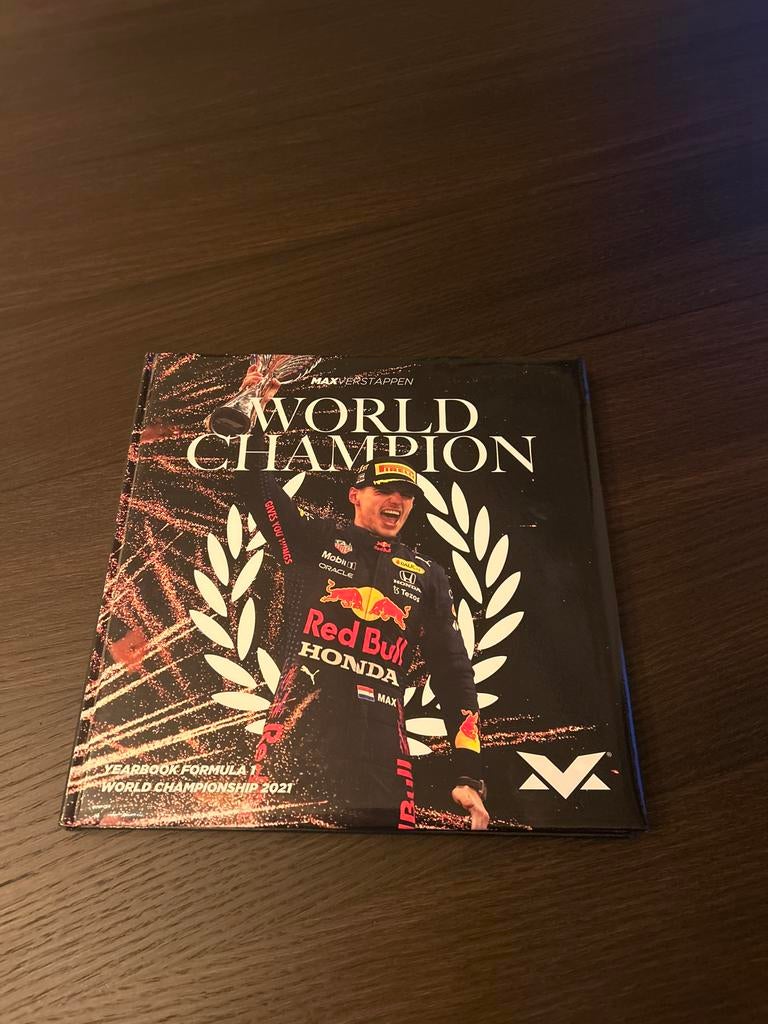 Max Verstappen World Champion Jaarboek 2021, Ophalen of Verzenden, Zo goed als nieuw, Algemeen