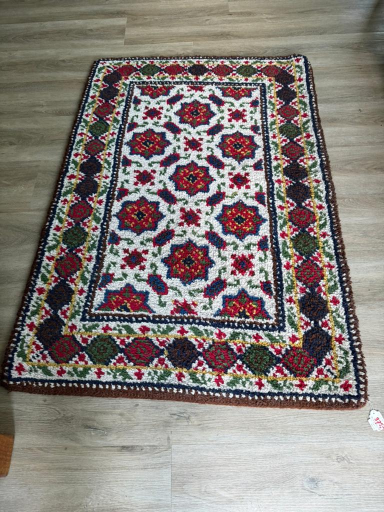 Wollen vloerkleed, Huis en Inrichting, Ophalen, Zo goed als nieuw, Rechthoekig, 200 cm of meer
