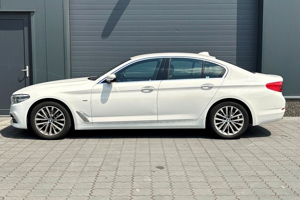 BMW 5 Serie 530i High Executive Luxury Line NAPPA LEER 18" N, Automaat, 1998 cc, Achterwielaandrijving, Gebruikt