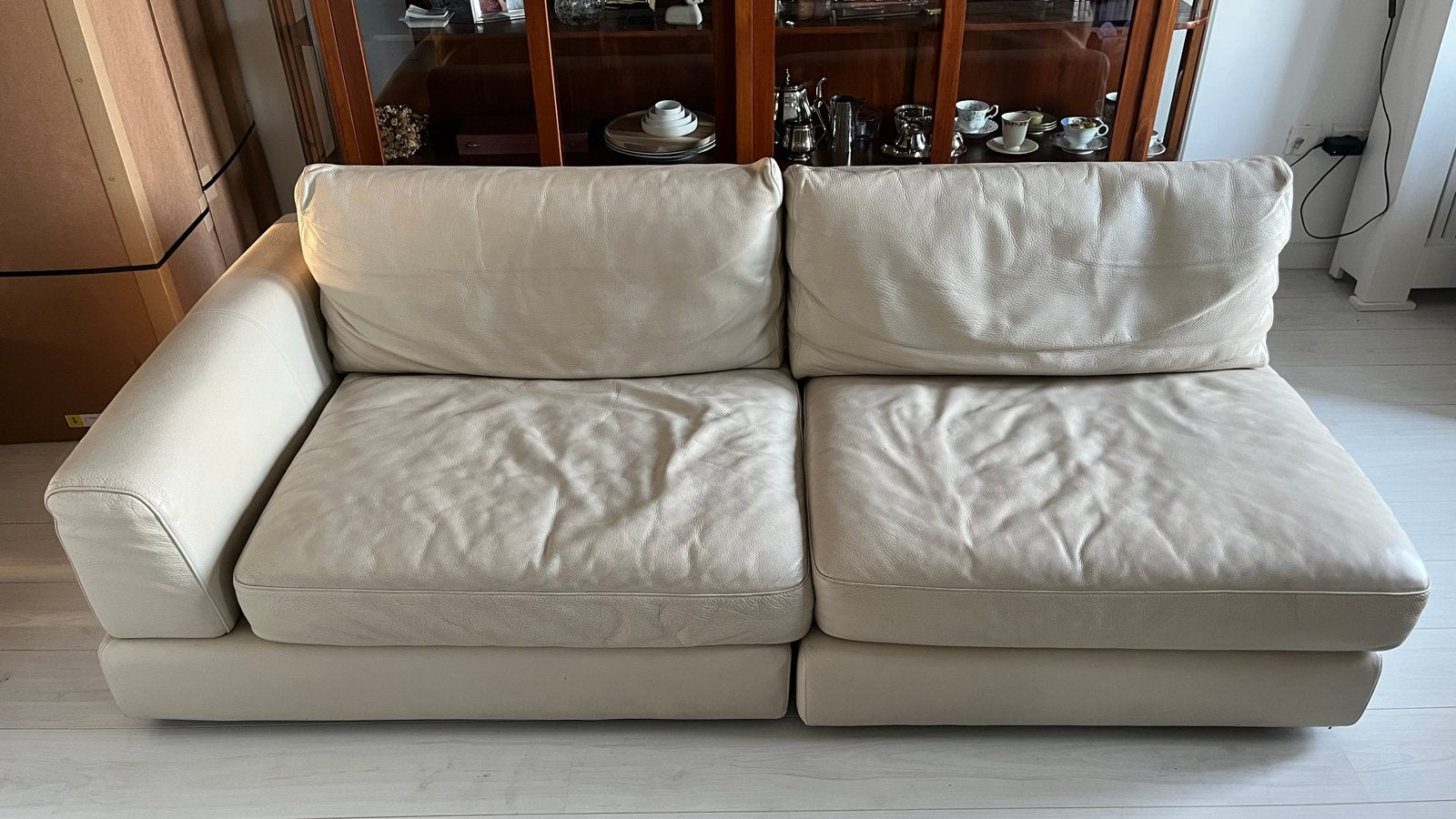 Natuzzi Leren Bank - Comfortabele Couch leather beige, Huis en Inrichting, Banken | Bankstellen, Ophalen, Gebruikt, Driepersoons