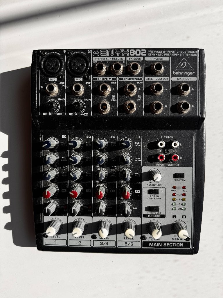Behringer XENYX 802 Mengpaneel met Voeding, Ophalen of Verzenden, Gebruikt, 5 tot 10 kanalen, Microfooningang