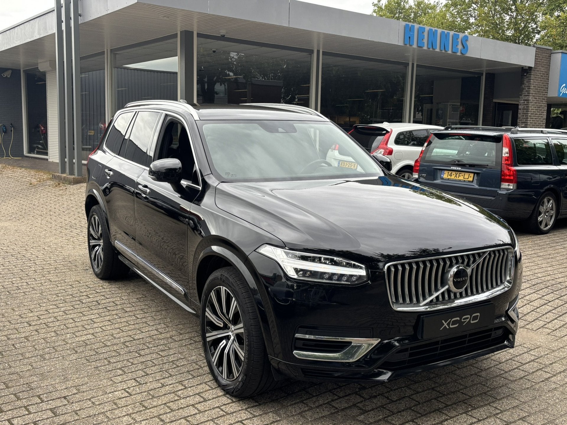 Volvo XC90 T8 Recharge AWD Inscription 7Pers DAB Keyless Har, 4 cilinders, 7 stoelen, Zwart, Bedrijf