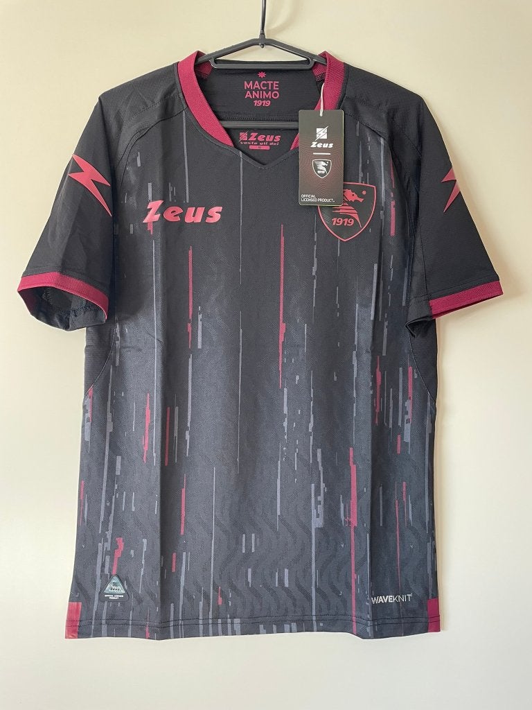 UL Salernitana Zeus Voetbalshirt Zwart Nieuw Maat S, Zeus, Zwart, Nieuw, Ophalen of Verzenden