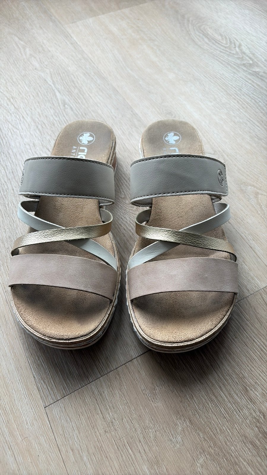 Rieker slippers 39, Kleding | Dames, Schoenen, Ophalen of Verzenden, Zo goed als nieuw