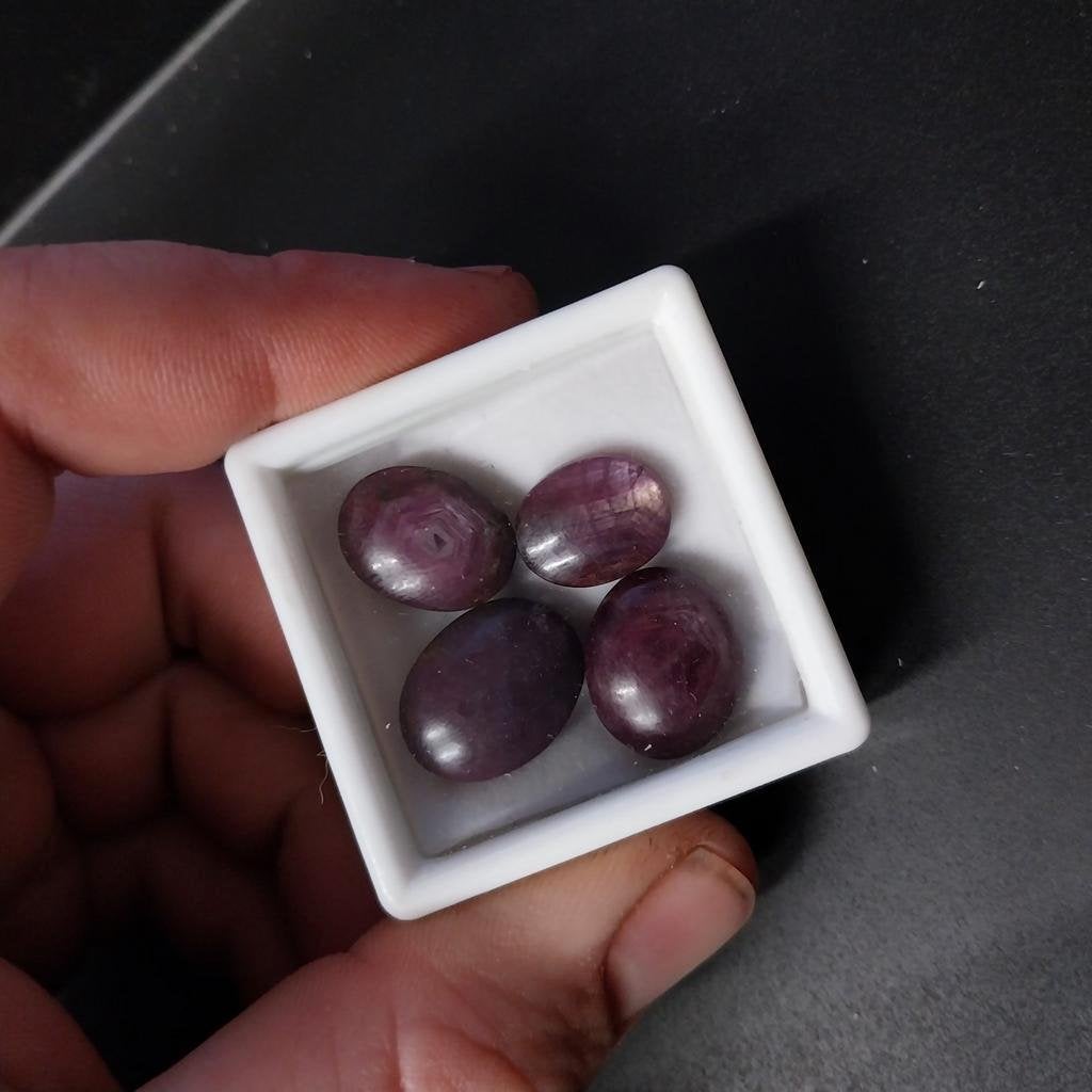 4 mooie robijnen cabochon geslepen, Sieraden, Tassen en Uiterlijk, Ophalen of Verzenden