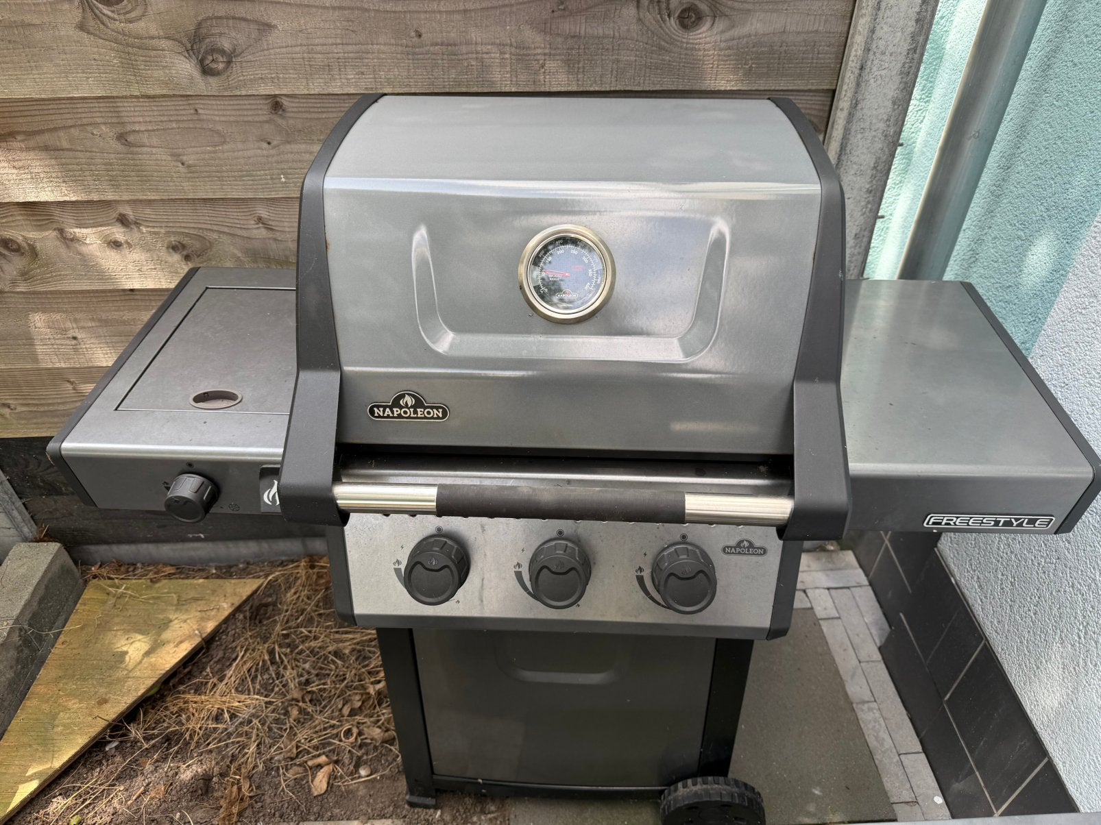 Mooie hybride gasbarbeque, Ophalen, Zo goed als nieuw