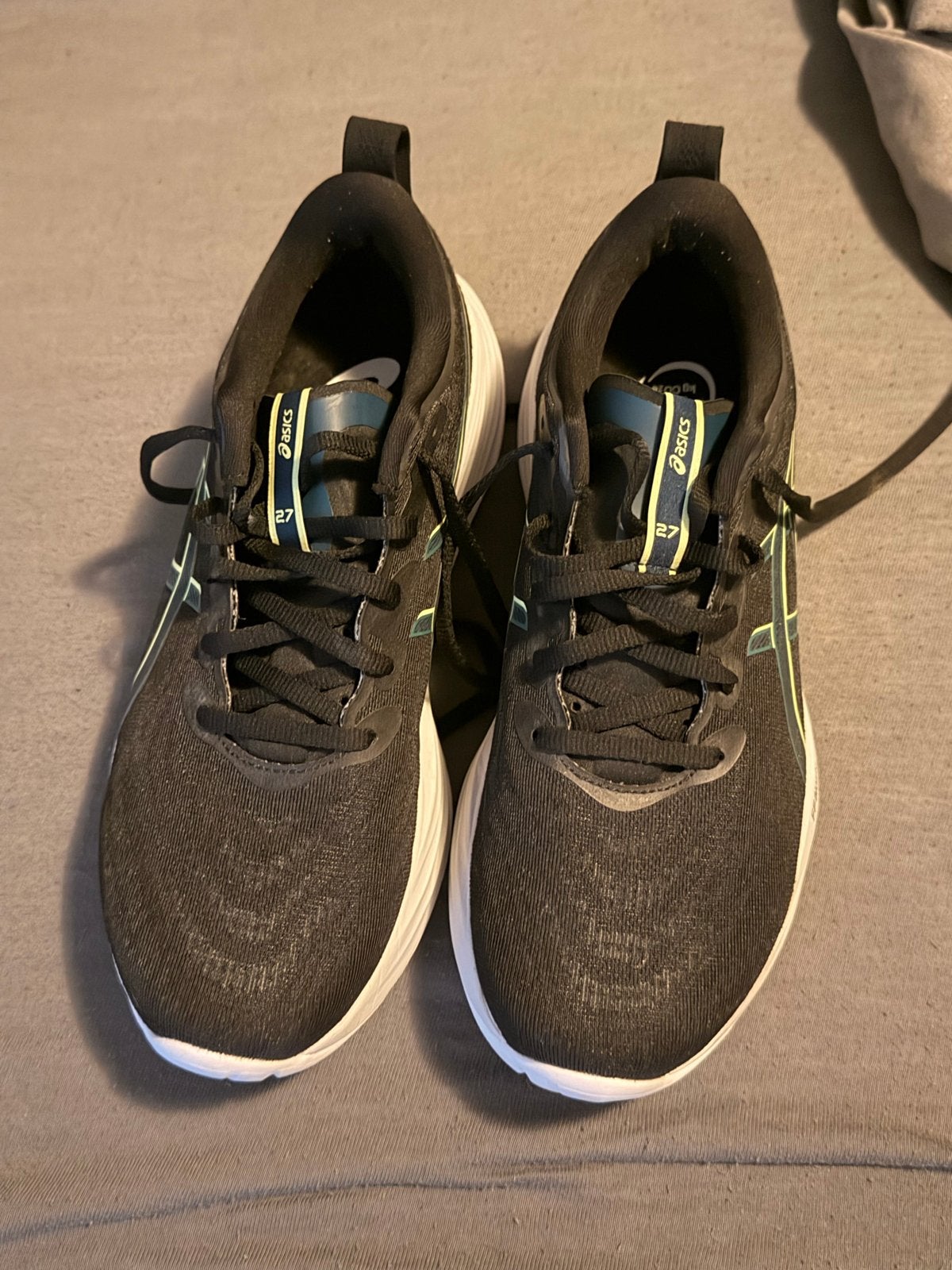 ASICS GEL-CUMULUS 27 hardloopschoenen, Verzenden, Zo goed als nieuw, Zwart, Sneakers of Gympen
