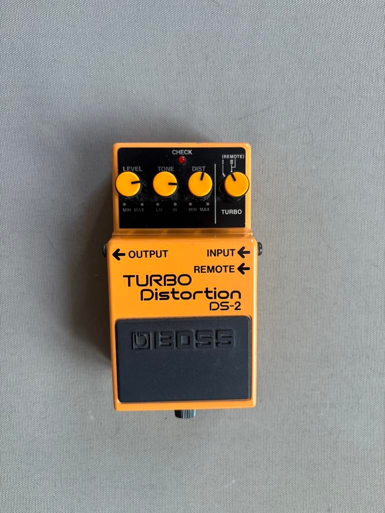 Boss turbo distortion DS 2, Muziek en Instrumenten, Effecten, Ophalen, Zo goed als nieuw