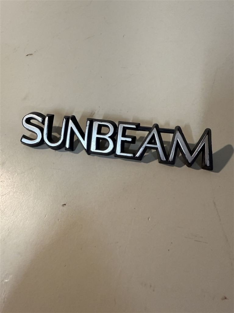 Originele Vintage Sunbeam Metalen Auto Embleem UK, Auto diversen, Ophalen of Verzenden, Zo goed als nieuw