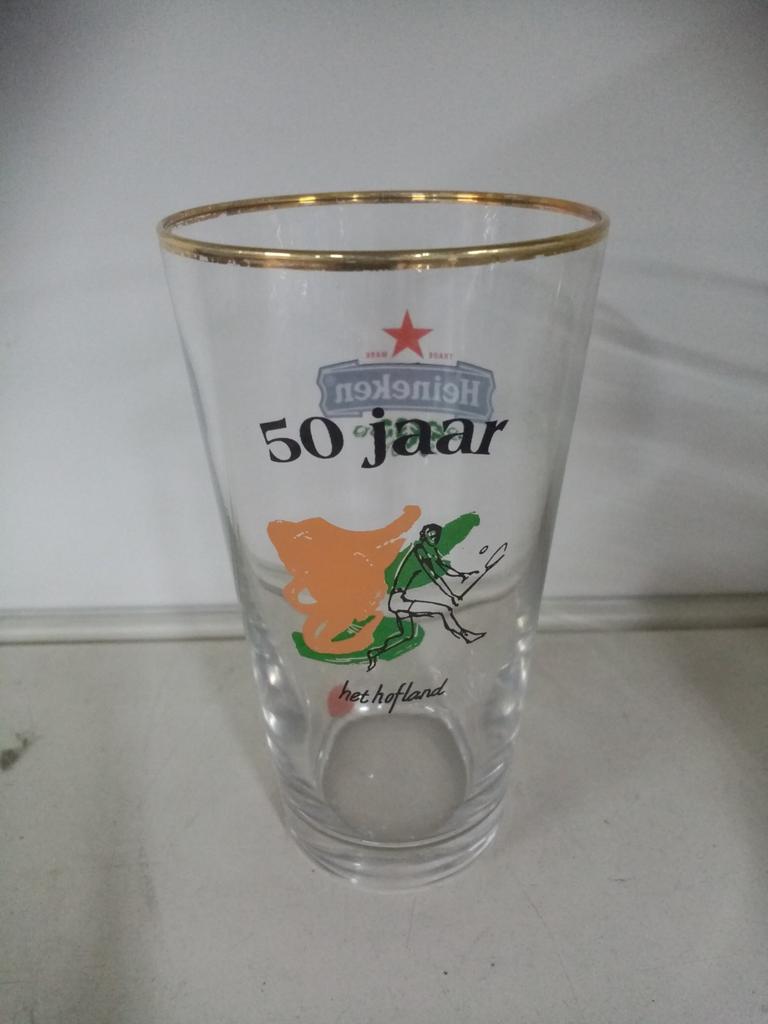 Heineken dubbeldruk 50 jaar het hofland bierglas, Ophalen of Verzenden, Zo goed als nieuw, Glas of Glazen, Heineken