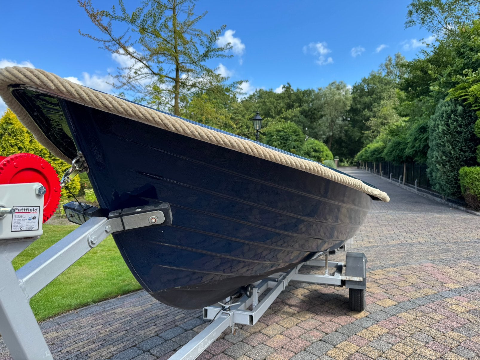 Sloep met motor en trailer (vaar klaar), Watersport en Boten, Sloepen, Ophalen, Zo goed als nieuw, Buitenboordmotor, Kussenset