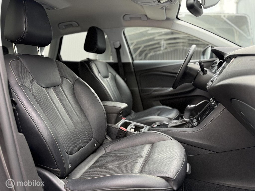 Opel Grandland X 1.2 Turbo Ultimate AUT | Leer | 360, 1199 cc, Leder, 19 km/l, 3 cilinders