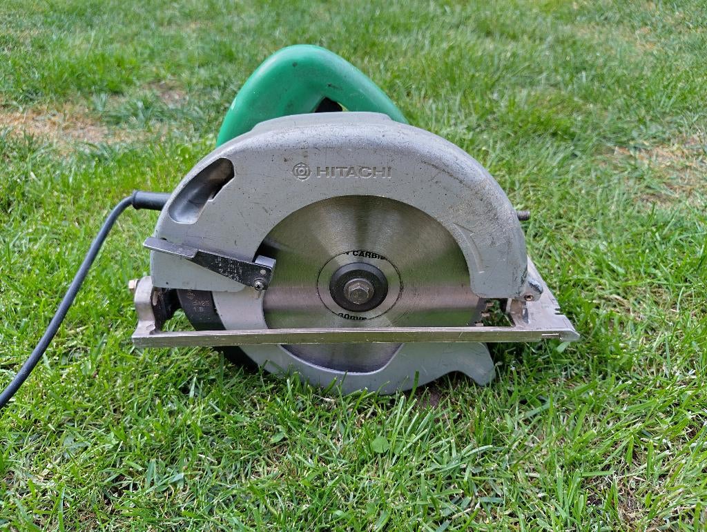 Afkortzaag Hitachi 185mm, Ophalen, Gebruikt, 600 tot 1200 watt, Afkortzaag