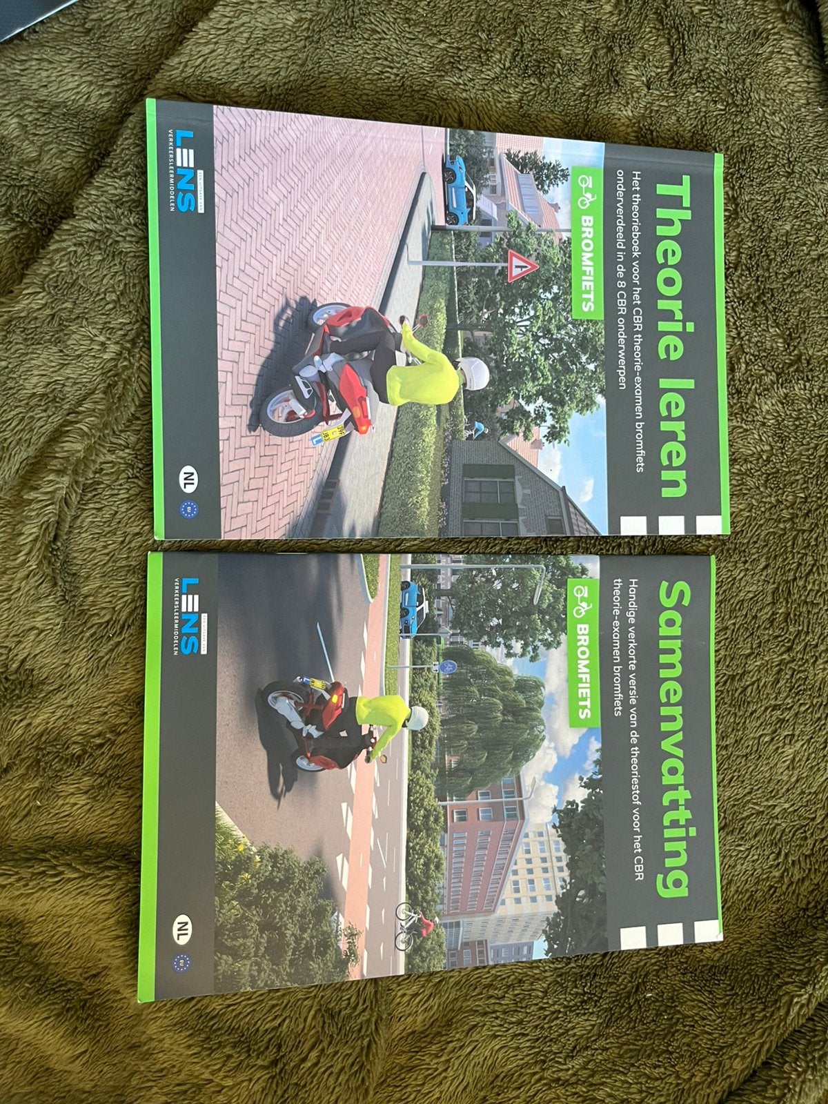 Scooter theorie boek en samenvatting boekje, Boeken, Studieboeken en Cursussen, Ophalen, Alpha, Zo goed als nieuw