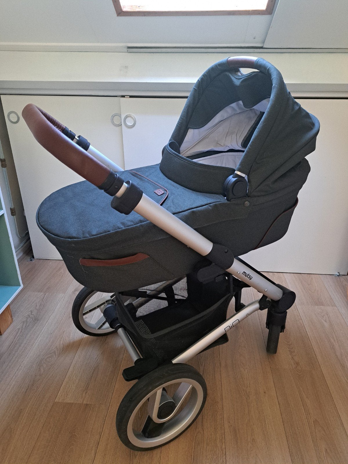 Mutsy Nio kinderwagen set, Ophalen, Zo goed als nieuw, Combiwagen, Mutsy