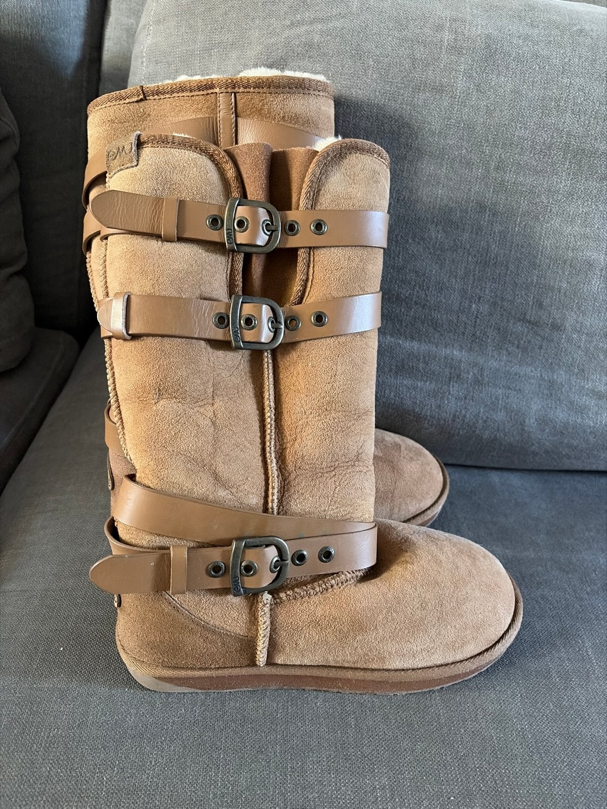 EMU Australia Stinger Hi Laarzen met Gespen - Maat 39, Kleding | Dames, Ophalen of Verzenden, Zo goed als nieuw, Bruin, Hoge laarzen
