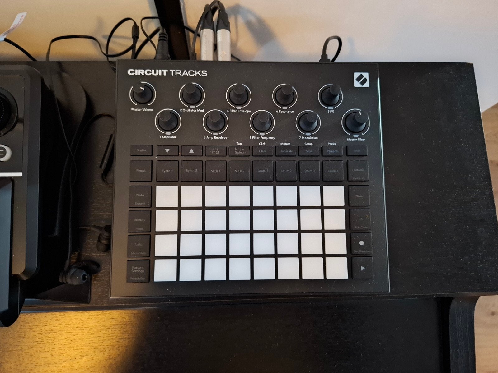 Novation Circuit Tracks Groovebox, Muziek en Instrumenten, Ophalen of Verzenden, Zo goed als nieuw, Novation, Met midi-aansluiting