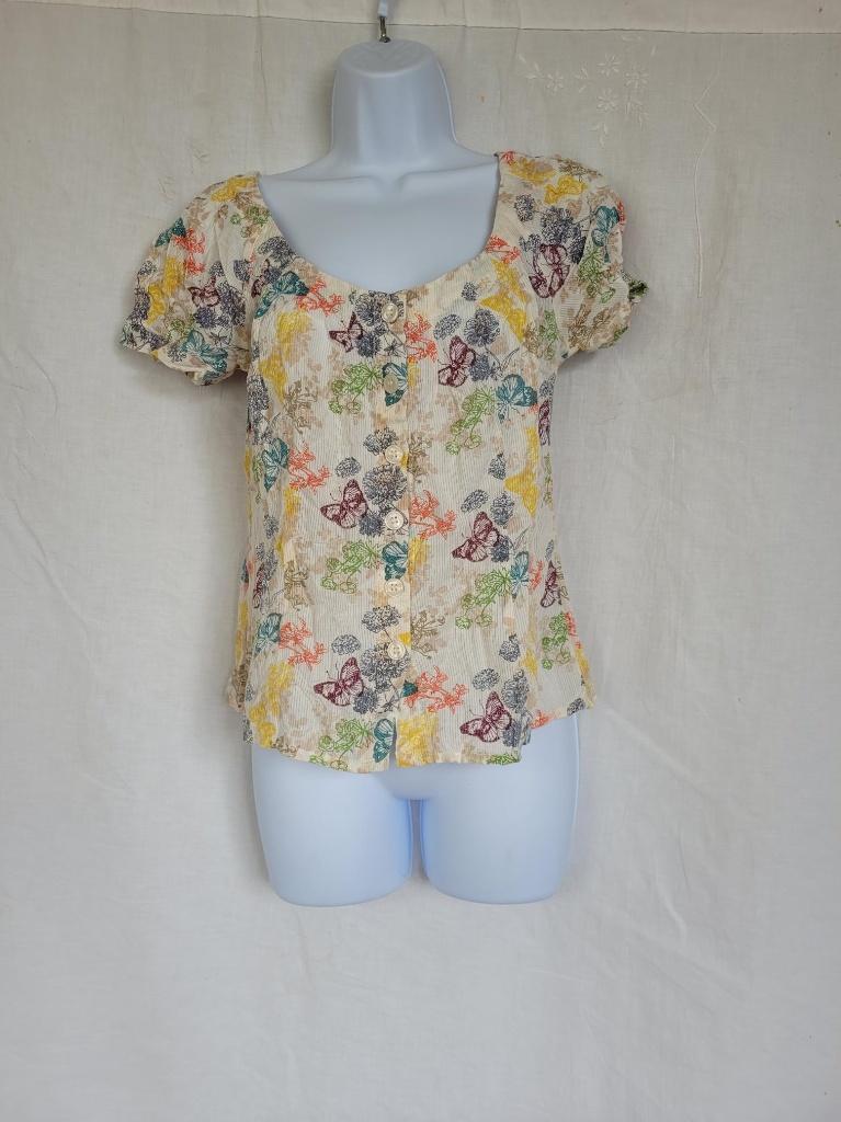 Schattige blouse met vlinders mt S, Kleding | Dames, Blouses en Tunieken, Zo goed als nieuw, Maat 36 (S), Ophalen of Verzenden