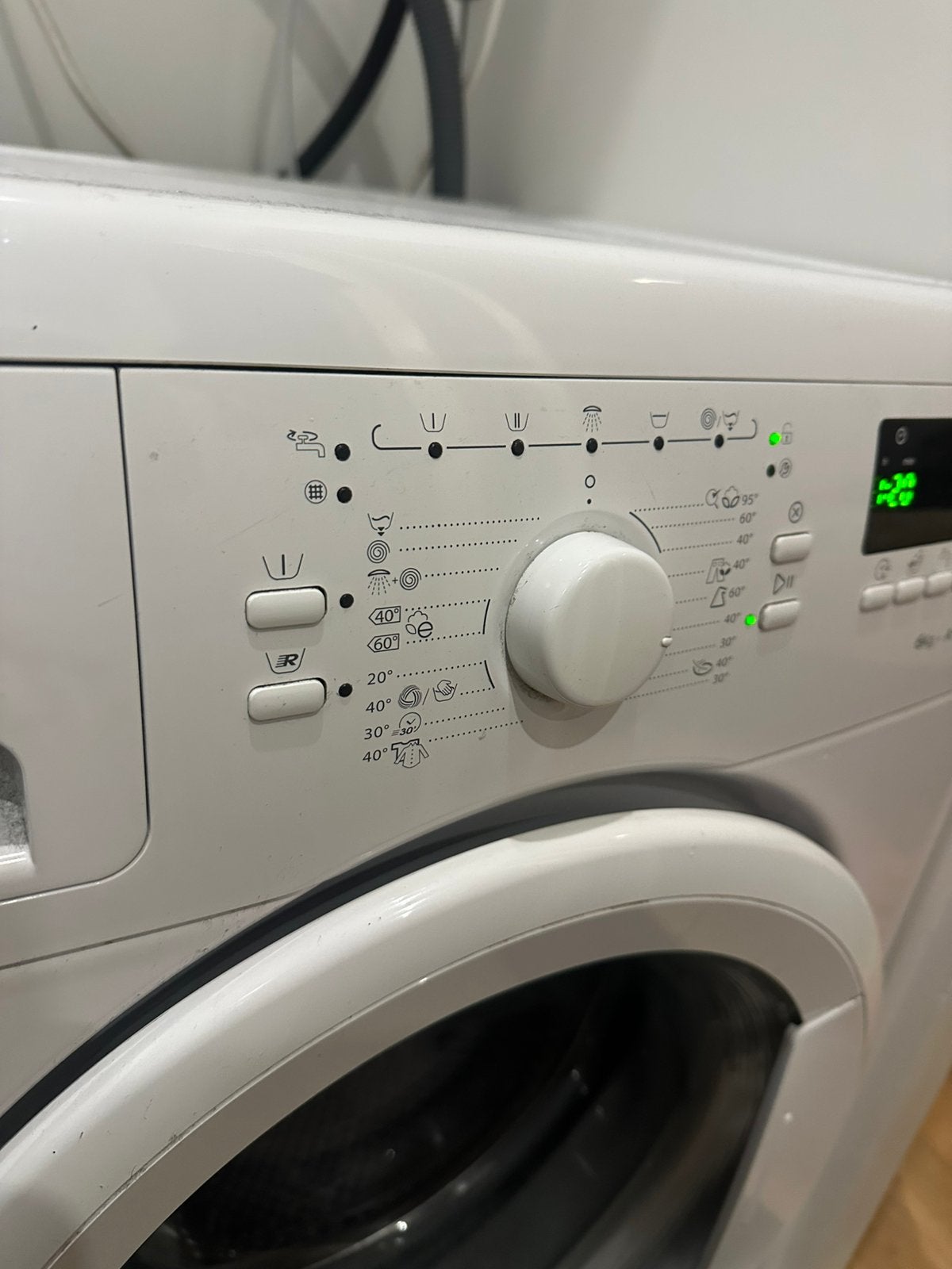 Gratis af te halen: Wasmachine Whirlpool Primo 1406 UM, Witgoed en Apparatuur, Ophalen, 1200 tot 1600 toeren, Gebruikt, 4 tot 6 kg