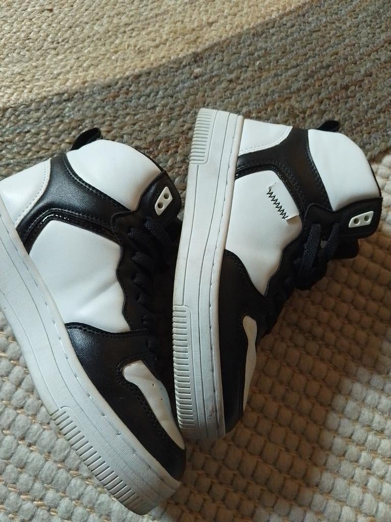 Zwart-witte sneakers met dikke zool, Ophalen of Verzenden