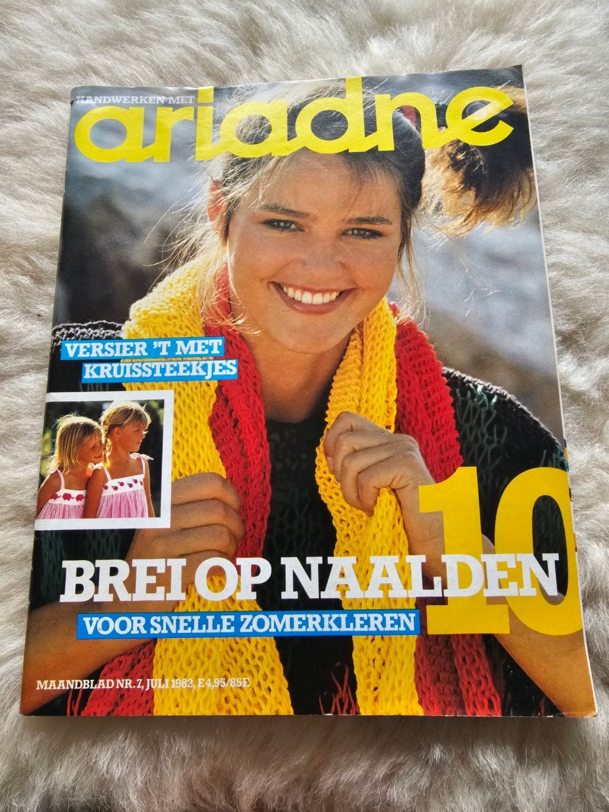 Vintage hamdwerk tijdschrift Ariadne Nr 7. 1982, Ophalen of Verzenden, Zo goed als nieuw, Damesbladen