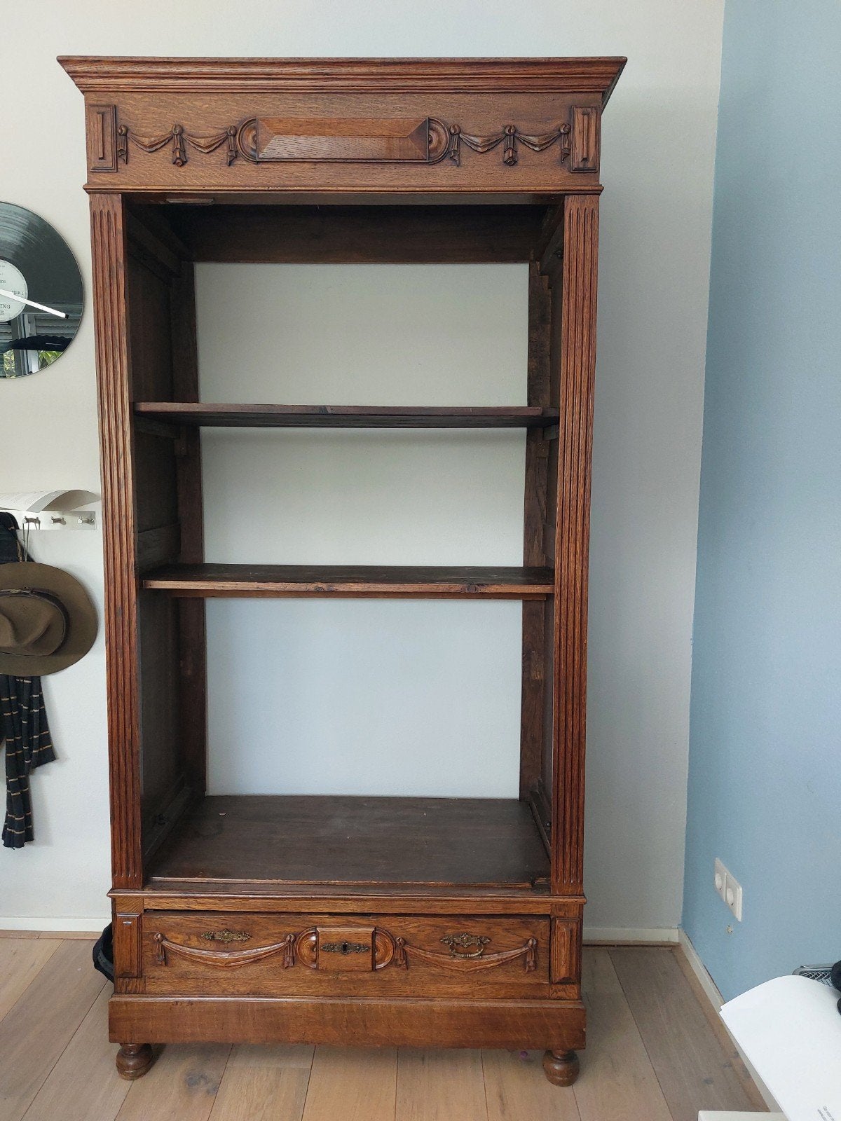 brocante kast, Ophalen
