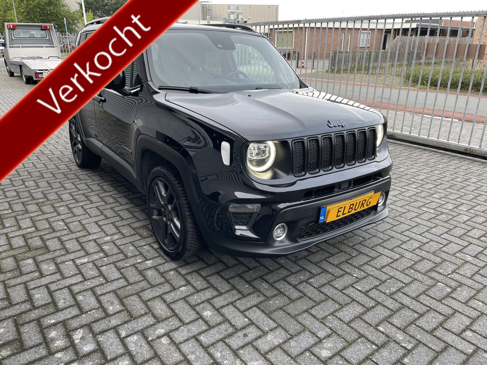 Jeep Renegade 4xe 240 Plug-in Hybrid Electric Trailhawk, Zwart, Hybride Elektrisch/Benzine, SUV of Terreinwagen, Robbertsmatenstraat 24
8081HL  ELBURG, NL