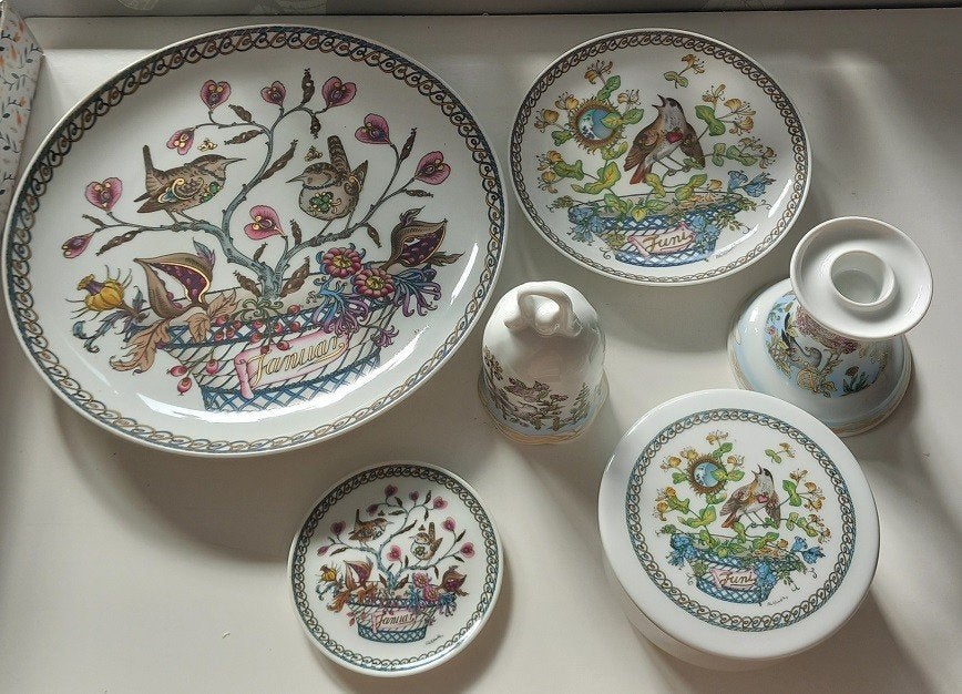 Hutschenreuther maandserie wandborden eierdopjes bel, etc, Ophalen of Verzenden