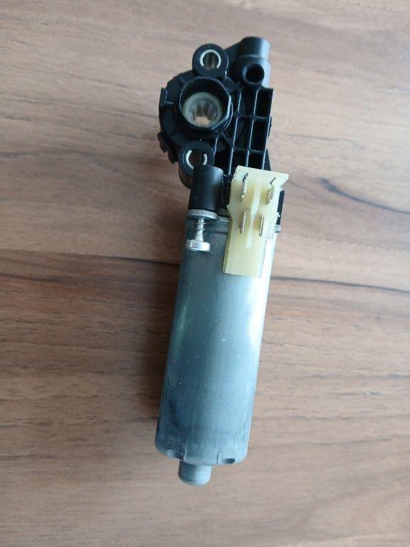 Mitsubishi CZC - motor voor achterklep vergrendeling, Auto-onderdelen, Ophalen of Verzenden, Gebruikt, Mitsubishi