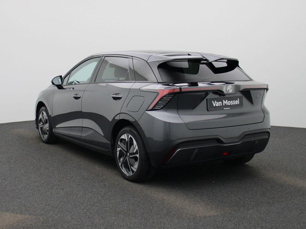 MG 4 Long Range Luxury 64 kWh | Navi | 360 Camera | Led Kopl, Auto's, MG, Automaat, 12 maanden, Gebruikt, 1675 kg