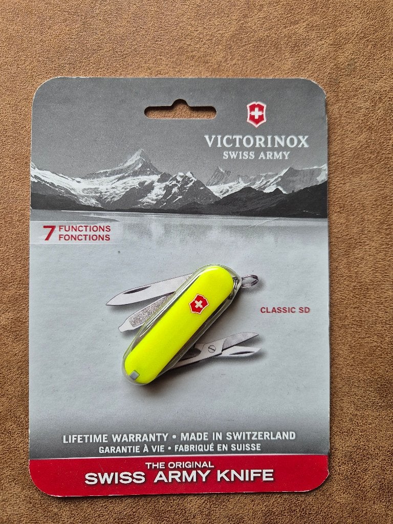 Victorinox Classic SD Stay glow, Ophalen of Verzenden, Nieuw