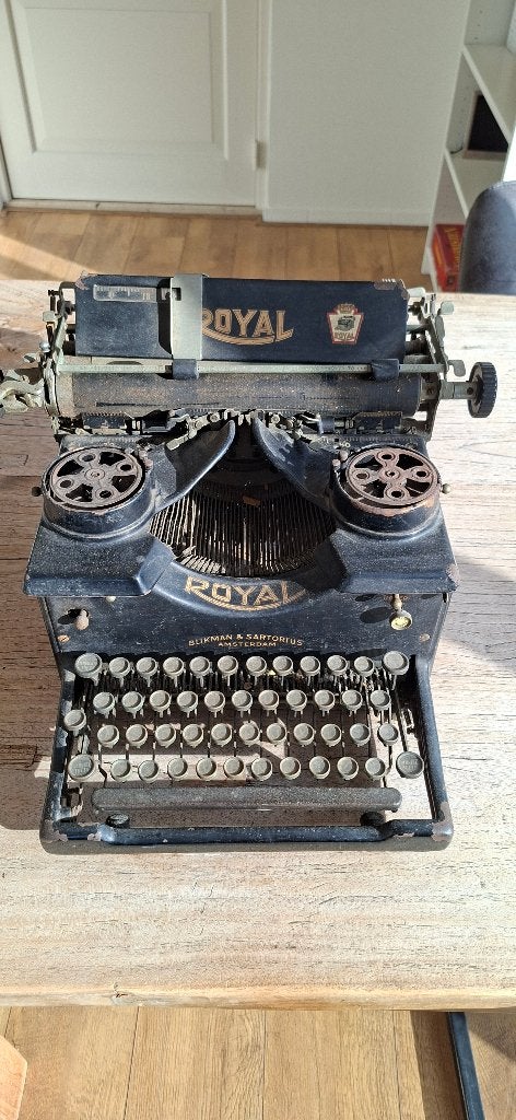 typemachine Royal, Ophalen