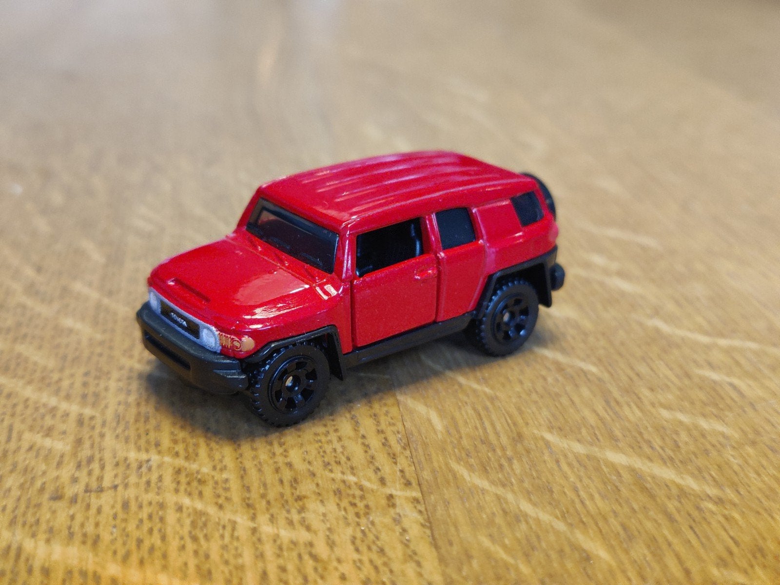 Matchbox Toyota FJ Cruiser ROOD, Ophalen of Verzenden, Zo goed als nieuw, Auto
