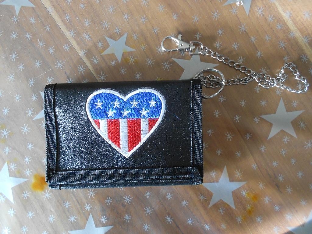 zwarte tri-fold portemonnee met America hart, Sieraden, Tassen en Uiterlijk, Portemonnees, Zo goed als nieuw, Zwart, Ophalen