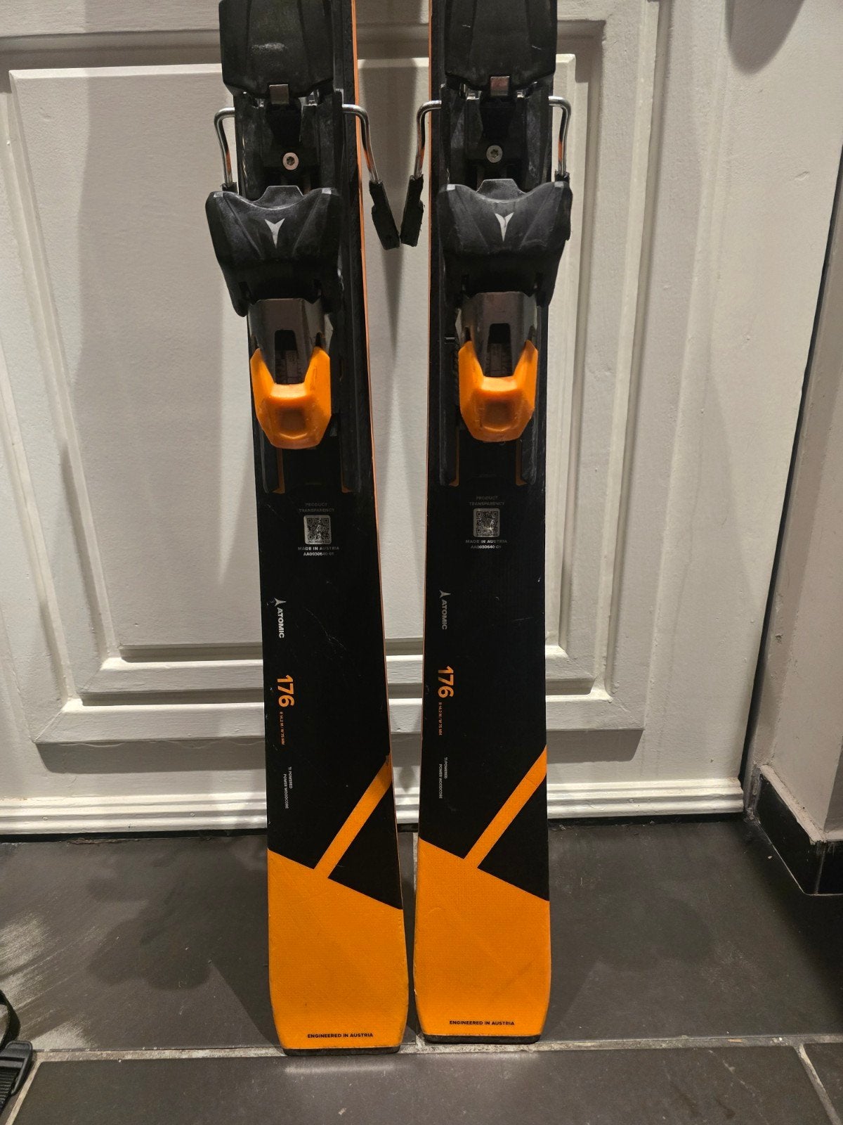 176cm ATOMIC REDSTER Q9 REVOSHOCK 2025/26, 160 tot 180 cm, Ophalen of Verzenden, Zo goed als nieuw, Carve