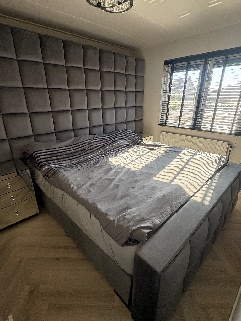 Luxe Hotel Chique Boxspring Grijs Velours, Ophalen, Gebruikt, Tweepersoons, Luxe hotel Chique