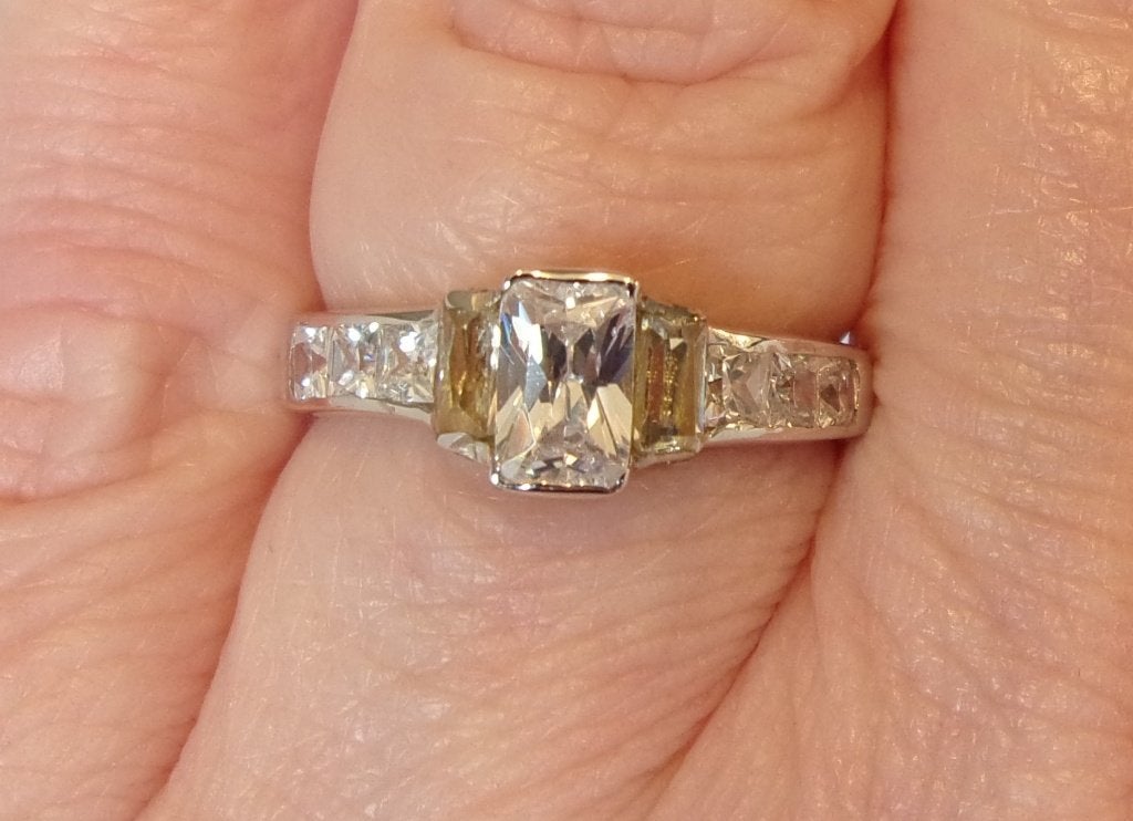 Witgouden damesring, maat 17 mm., Sieraden, Tassen en Uiterlijk, Antieke sieraden, Verzenden, Goud, Ring, Met edelsteen