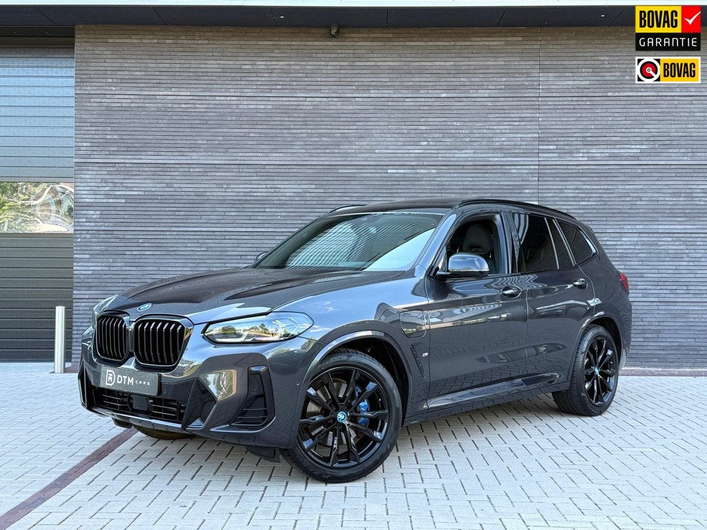 BMW X3 xDrive30e M Sport Pro 300pk PHEV SOH 99% Trekhaak| Pa, Auto's, BMW, Gebruikt, Euro 6, Vierwielaandrijving, Lichtsensor