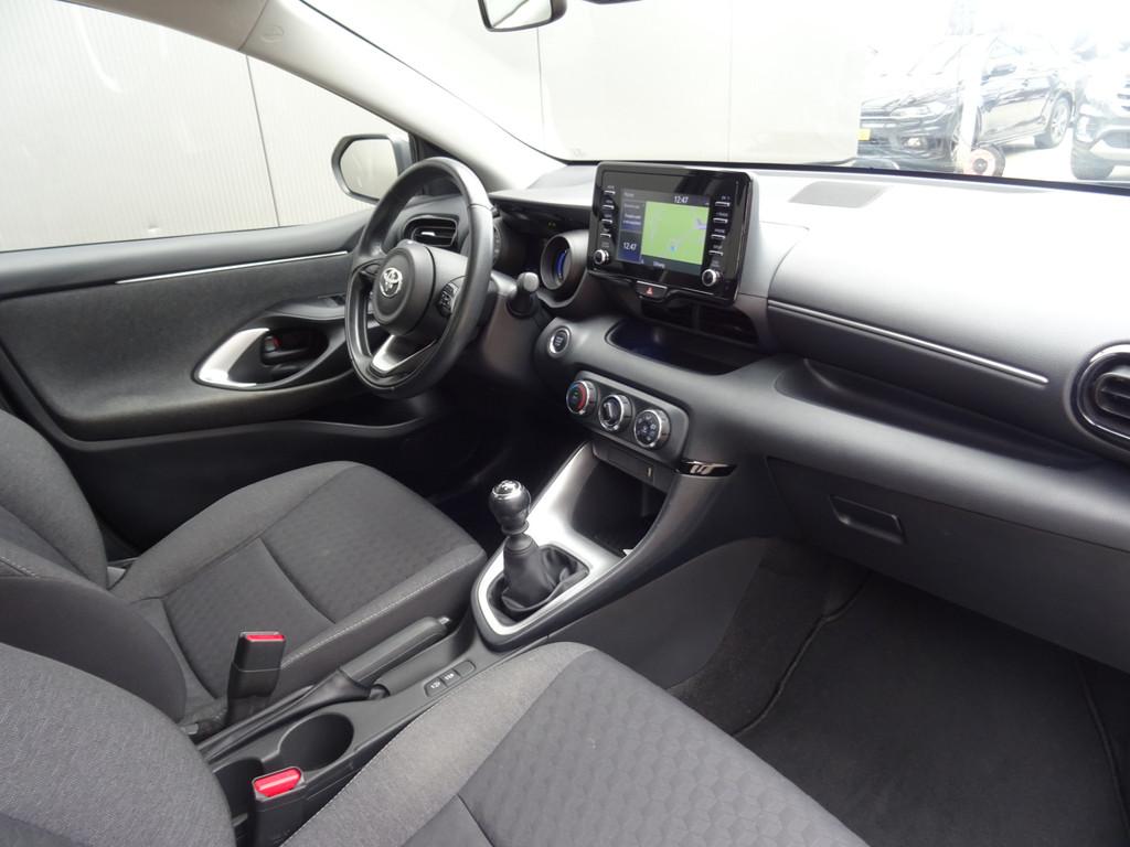 Toyota Yaris 1.5 VVT-i Business Plus * CARPLAY * DEALER ONDE, Stof, Euro 6, Bedrijf, Handgeschakeld