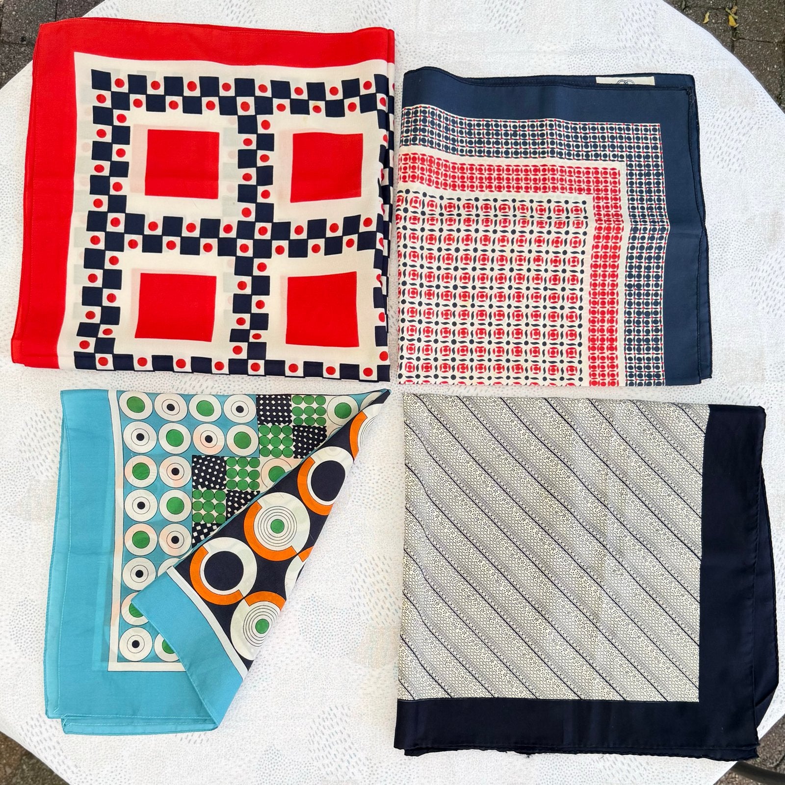 Vintage sjaals met geometrisch patroon, Kleding | Dames, Mutsen, Sjaals en Handschoenen, Ophalen of Verzenden, Gedragen, Sjaal