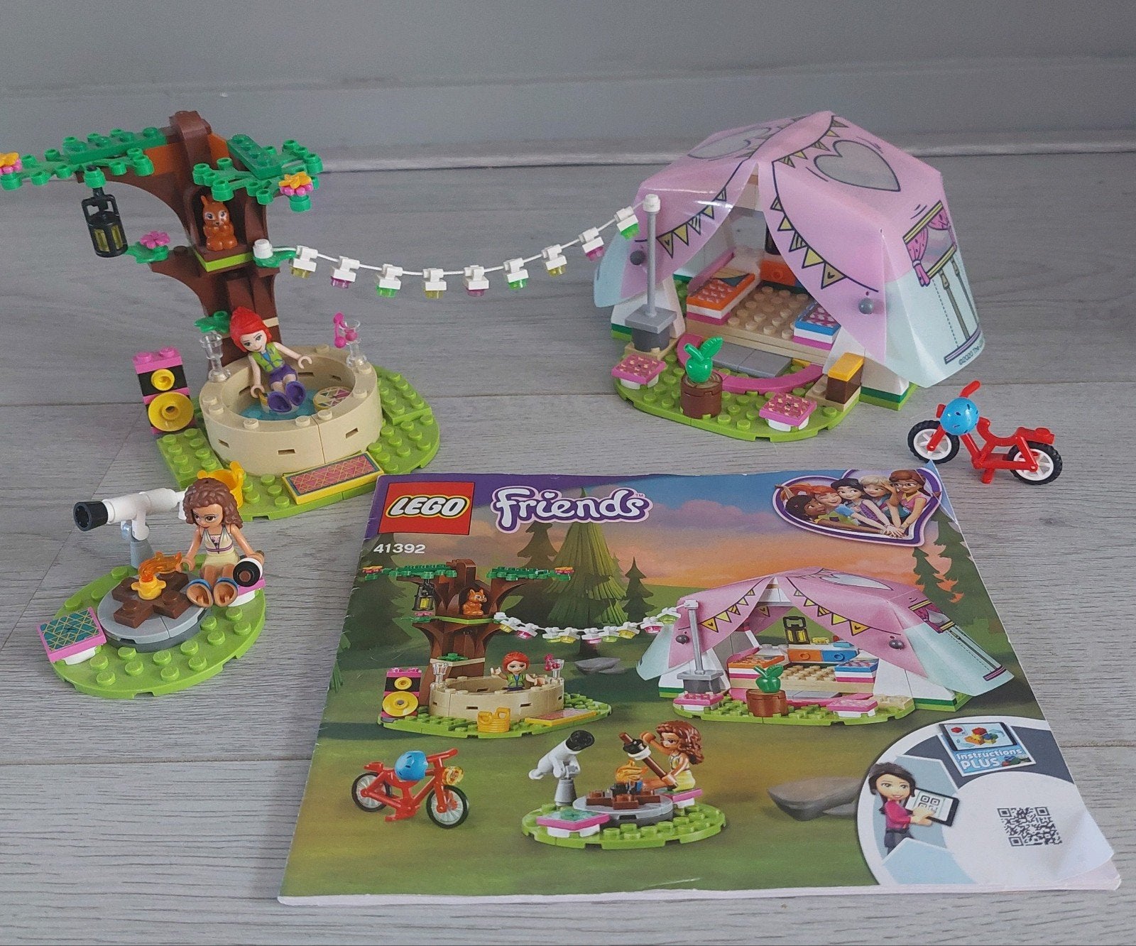 LEGO Friends 41392 Glamping in de natuur, Ophalen of Verzenden, Zo goed als nieuw