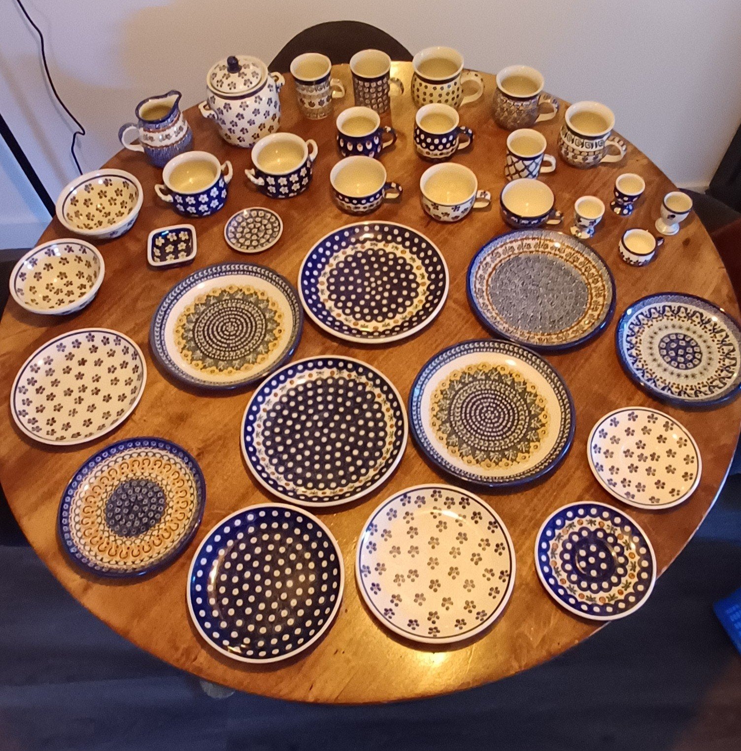 Complete Bolesławiec / Pools handgemaakt aardewerk set 35stk, Huis en Inrichting, Ophalen, Overige merken, Keramiek, Vintage