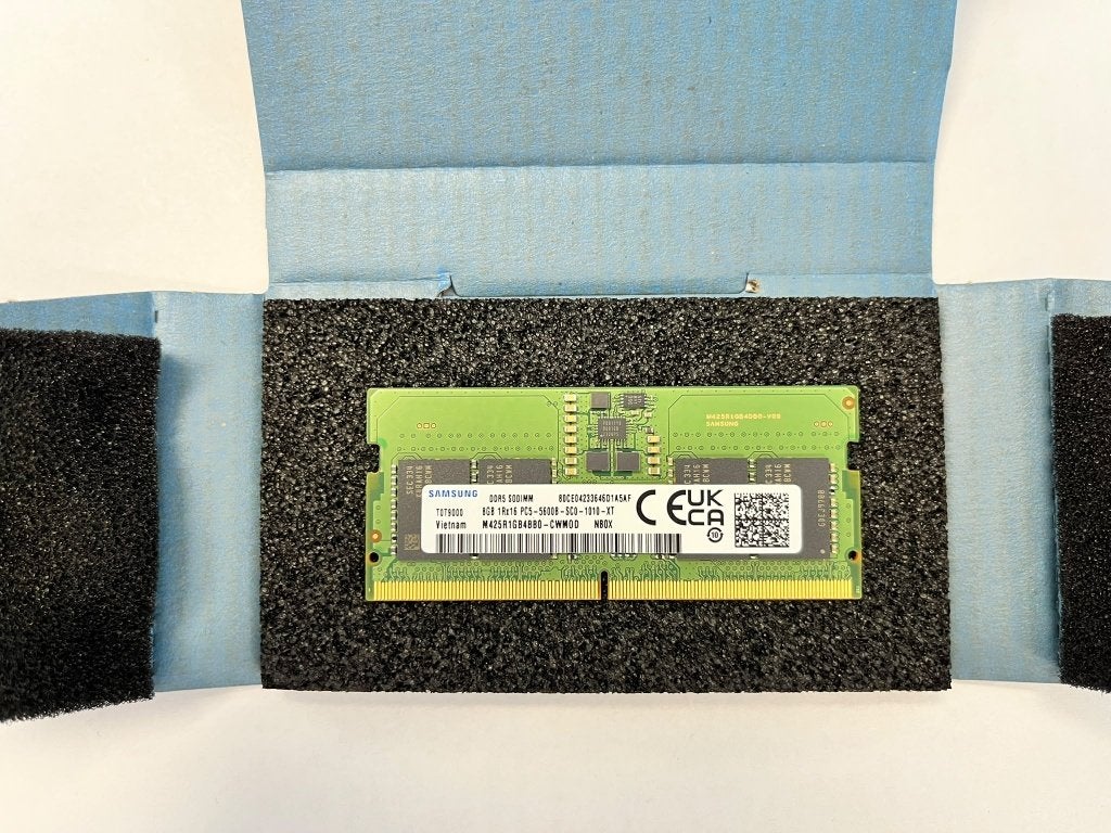 Origineel Samsung 8GB DDR5 RAM Geheugen voor Laptop 5600MHz, 8 GB, Ophalen of Verzenden, Zo goed als nieuw, DDR5