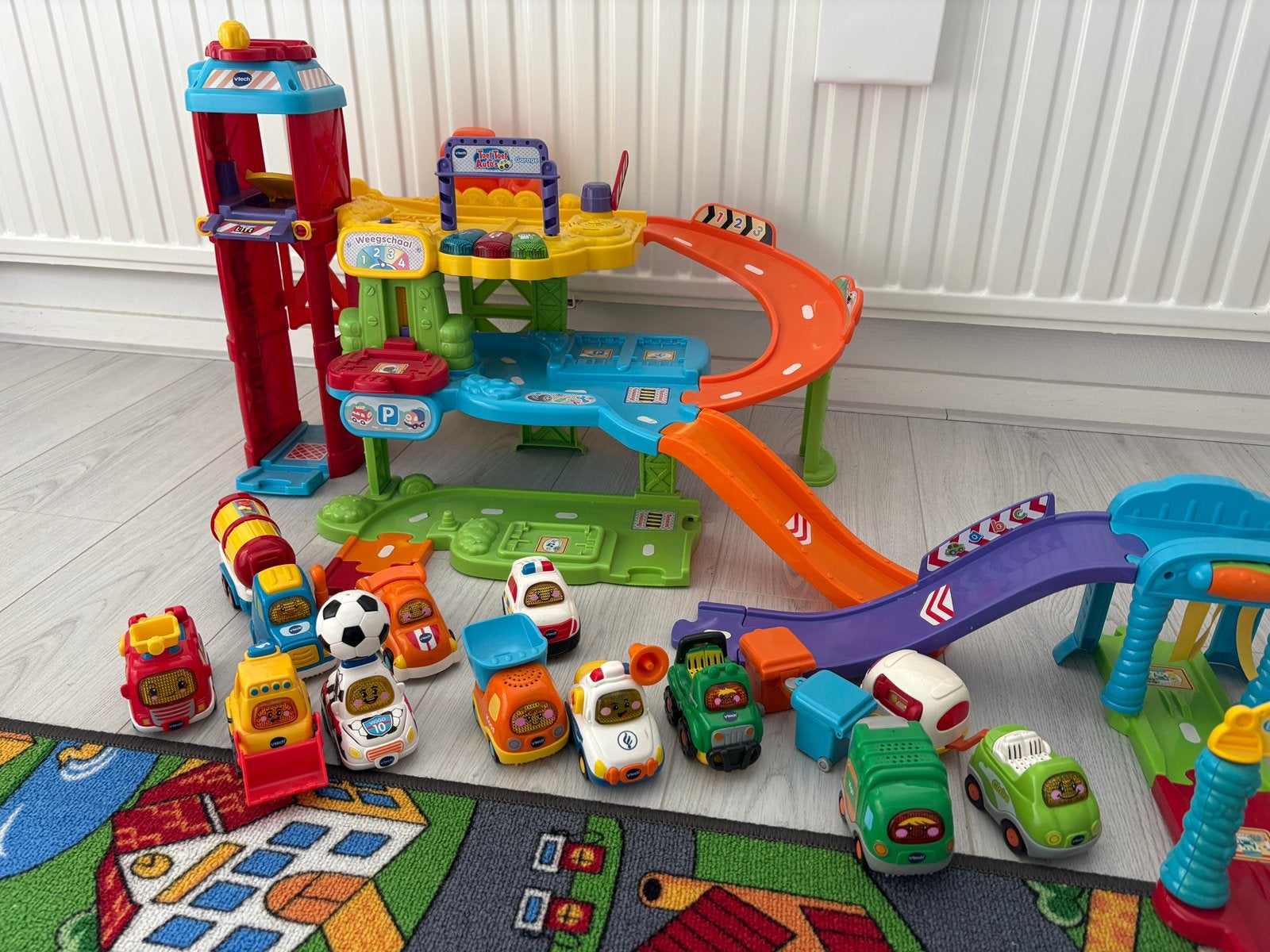 Toet toet auto’s garage en wasstraat, Kinderen en Baby's, Ophalen, Gebruikt, 2 tot 4 jaar
