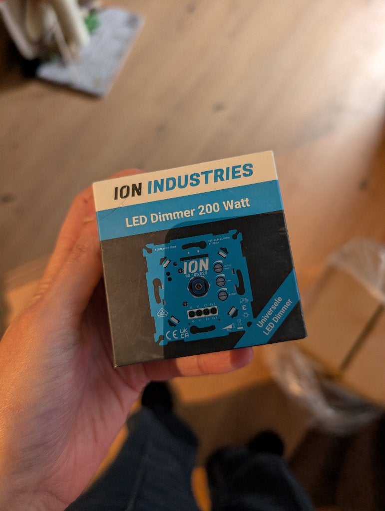 Ion Industries universele led dimmer 200W, Ophalen of Verzenden, Nieuw, Schakelaar
