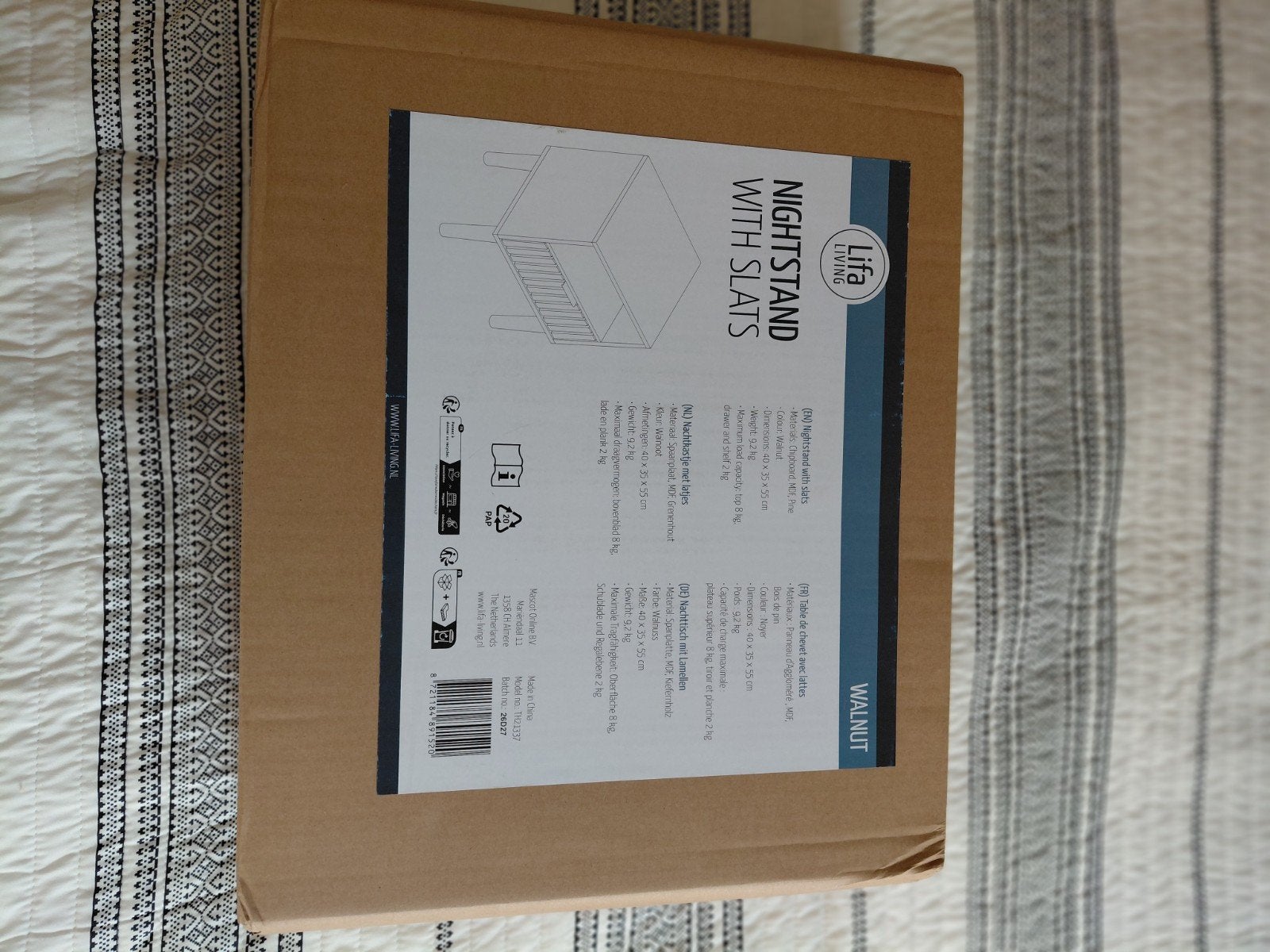 2x Nachtkastje met latjes - Walnoot (1x nieuw in doos), Huis en Inrichting, Slaapkamer | Nachtkastjes, Ophalen, Minder dan 45 cm