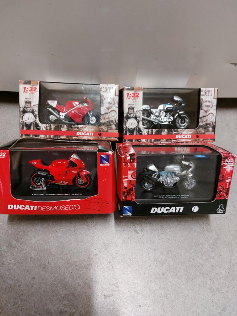 Ducati schaalmodel motoren 4x nog in doos, Ophalen of Verzenden, Zo goed als nieuw, Overige merken