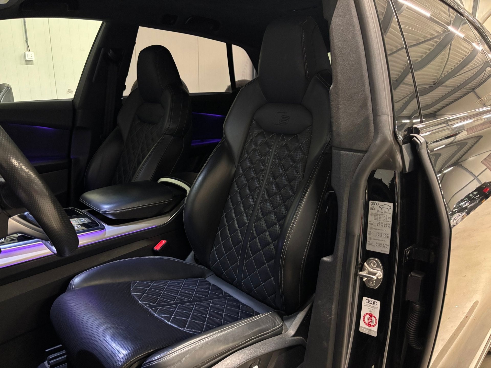 Audi Q8 55 TFSI e quattro Pro Line S|Lucht|B&O|Stoel verw/ko, Auto's, Automaat, 14 kWh, Gebruikt, 2995 cc
