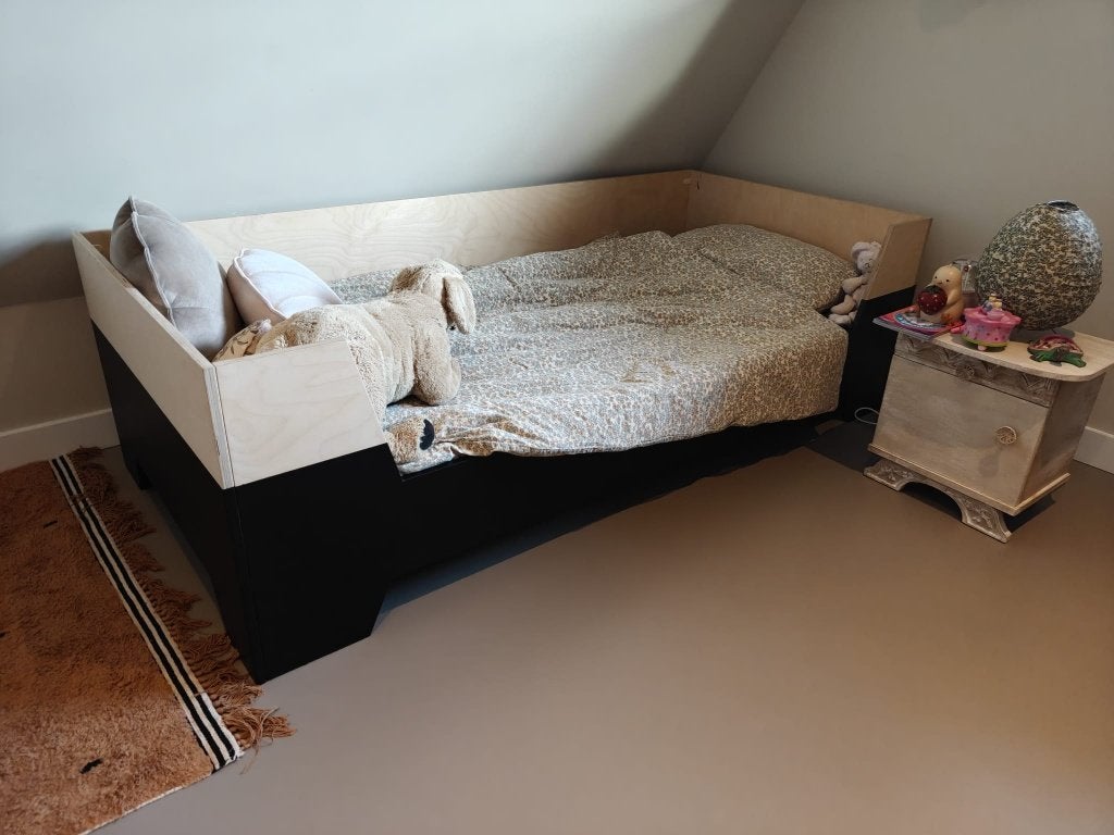 Little Dreamers Dipdye bed Bobby Zwart 200x90cm, Kinderen en Baby's, Kinderkamer | Bedden, 85 tot 100 cm, Zo goed als nieuw, 180 cm of meer