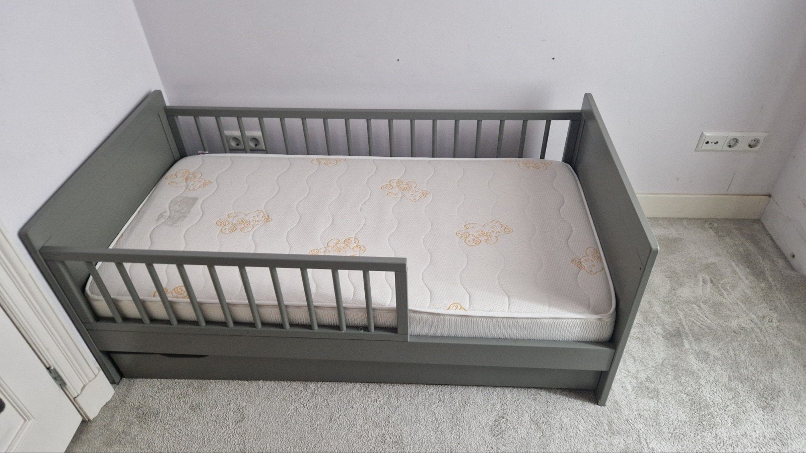 Kinderbed 70 x 140 Petite Amélie met matras en lade, Ophalen, Gebruikt, Matras